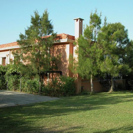 Sprawling Vlilla In Malades Villa Agios Sillas Exterior photo