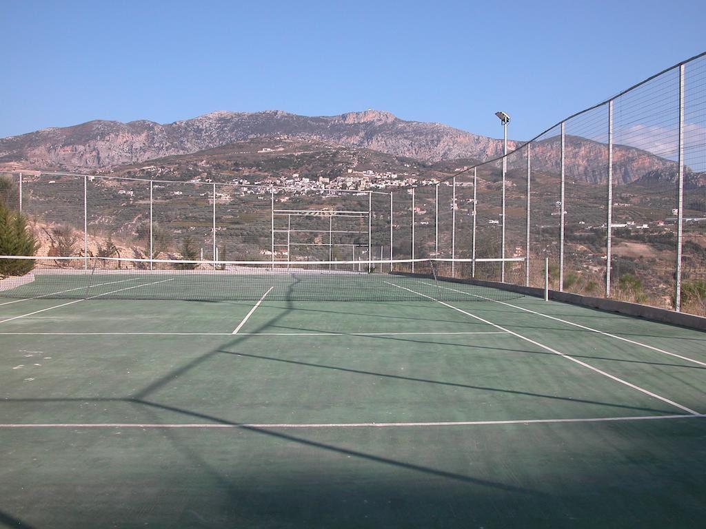 Sprawling Vlilla In Malades Villa Agios Sillas Exterior photo